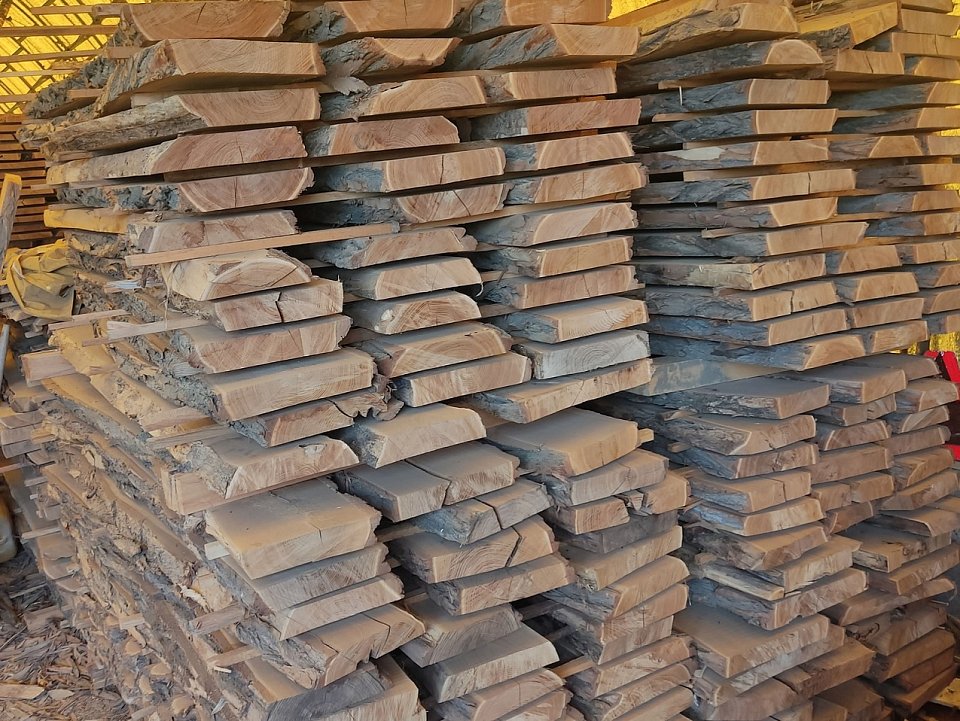 Využití akátových prken